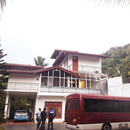 Vin Roma Inn Kandy Exteriör bild