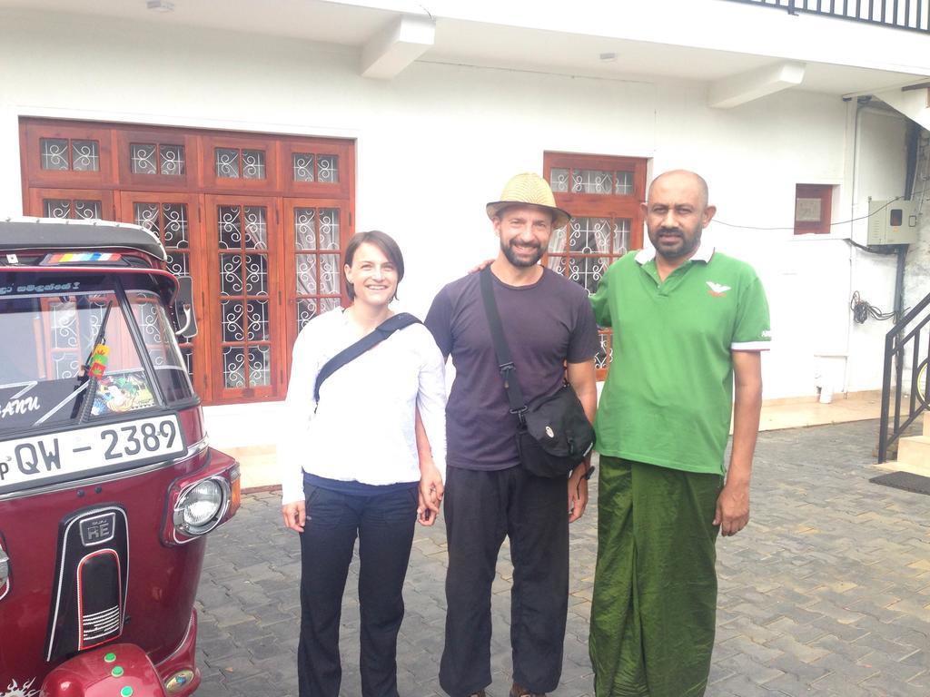 Vin Roma Inn Kandy Exteriör bild