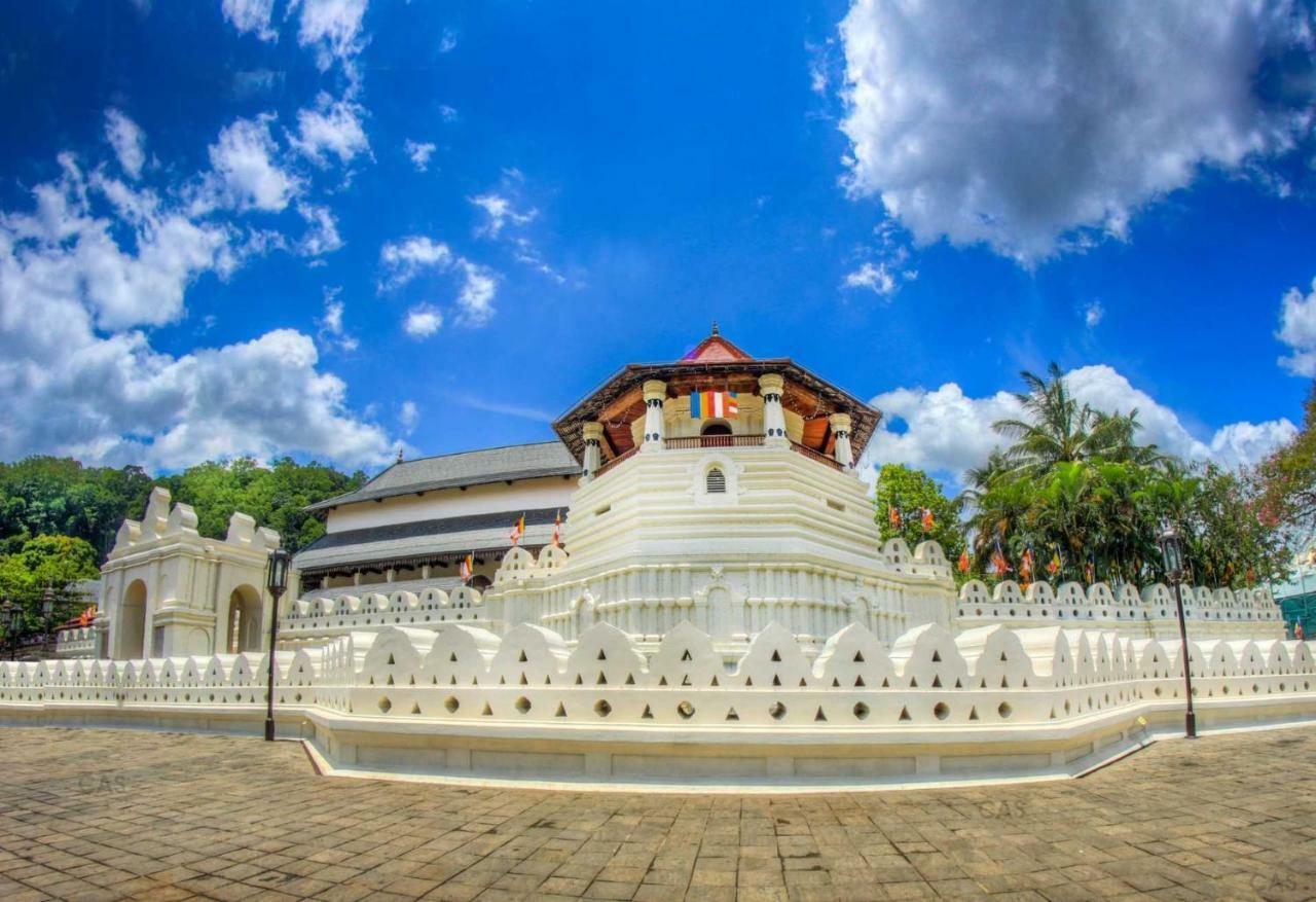 Vin Roma Inn Kandy Exteriör bild